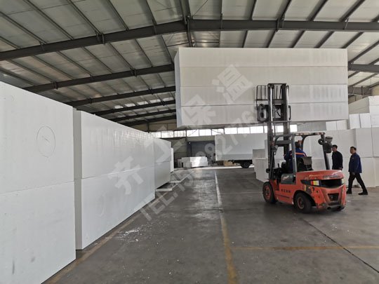 結皮泡沫板的去污方法